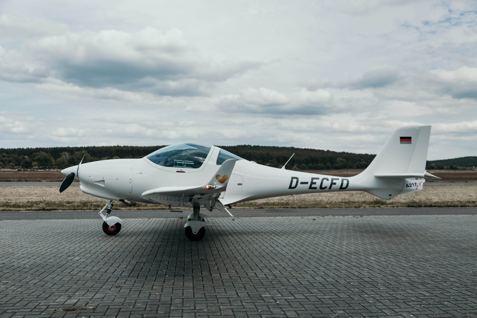 2014 Aquila A211 GX, photo 5