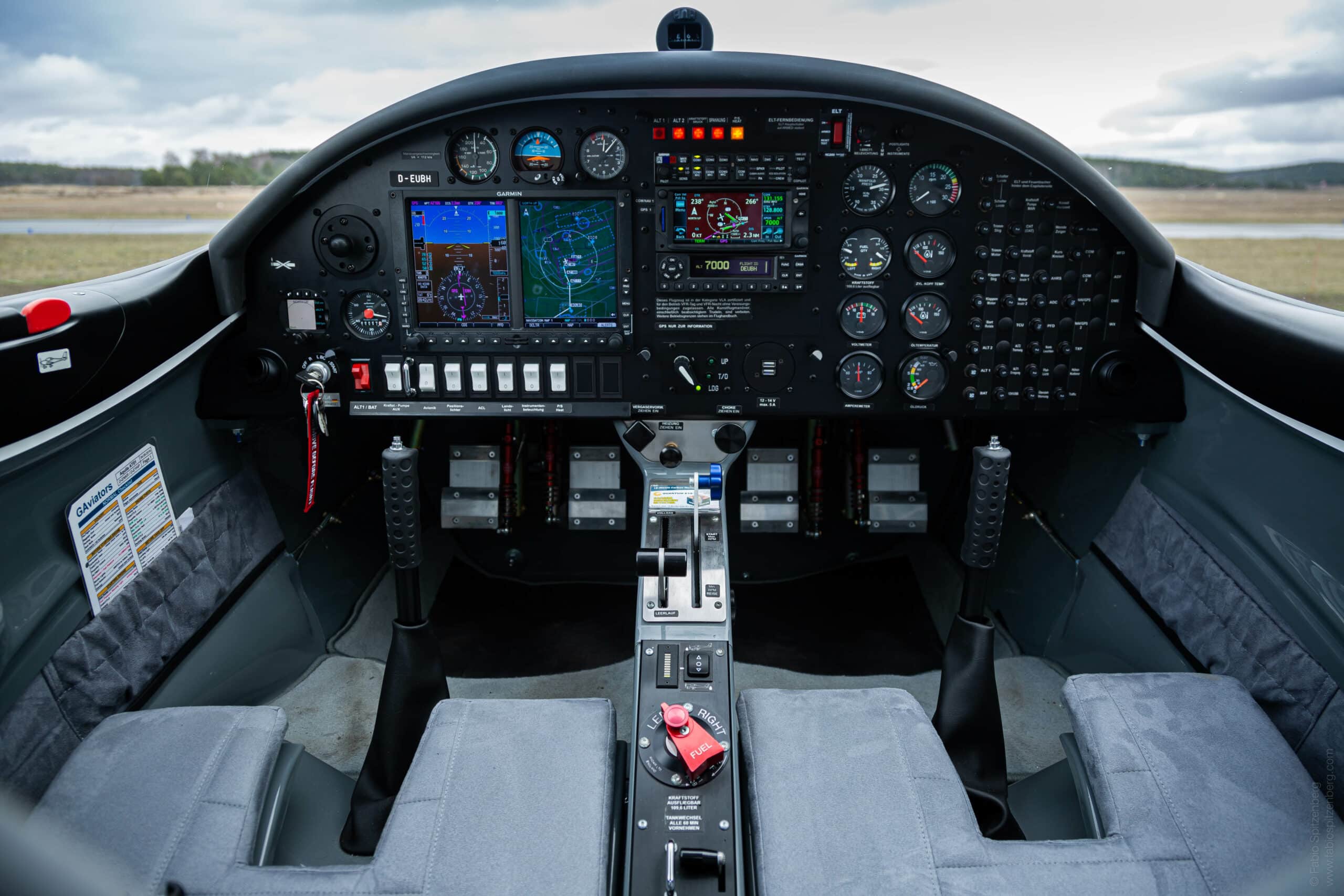 2017 Aquila A211 G, photo 2