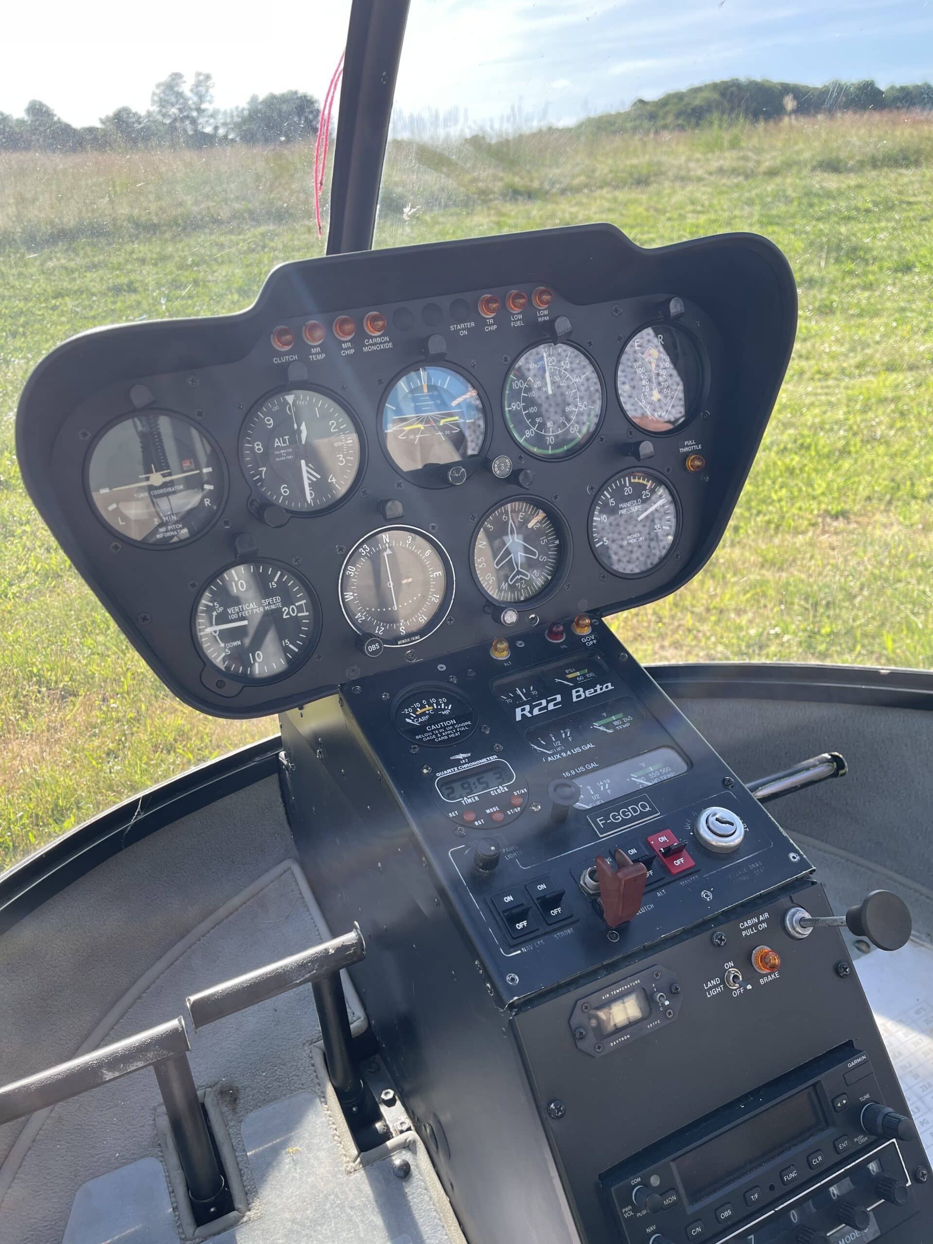 2000 Hélicoptère Robinson R22, photo 2