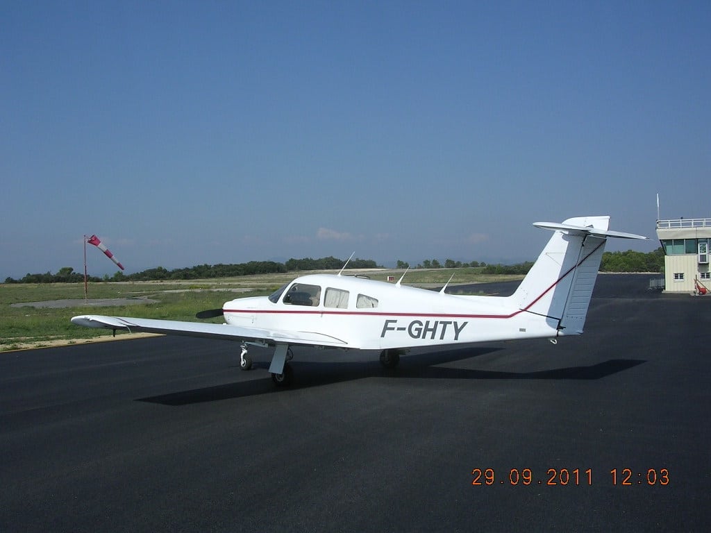 1980 vente avion Piper Arrow, photo 1